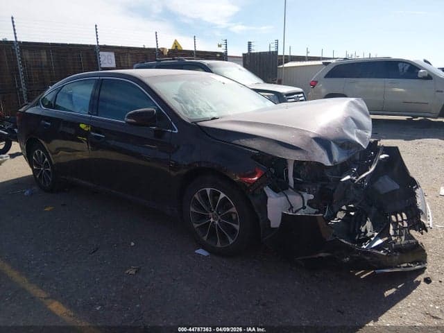 2017 TOYOTA AVALON XLE
