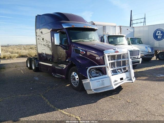2022 PETERBILT 579 - 1