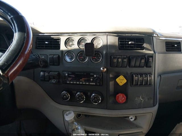 2022 PETERBILT 579 6
