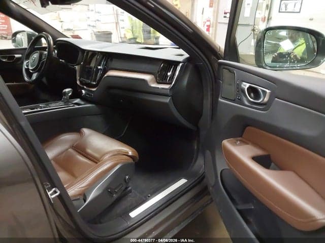 2021 VOLVO XC60 T5 INSCRIPTION 5
