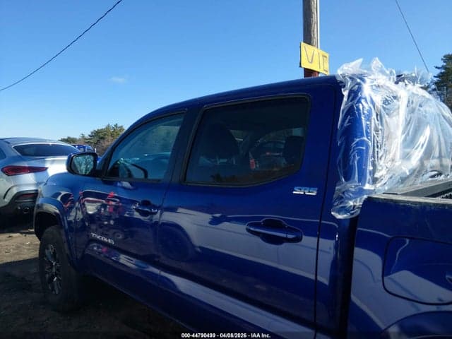 2022 TOYOTA TACOMA SR5 V6 14