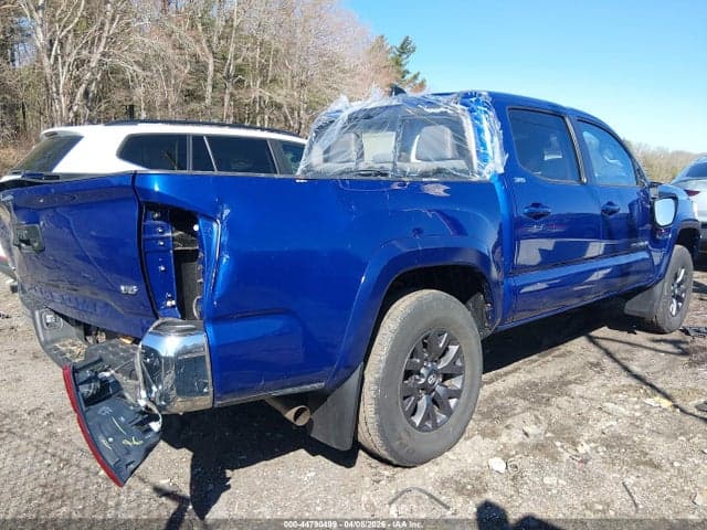 2022 TOYOTA TACOMA SR5 V6 4