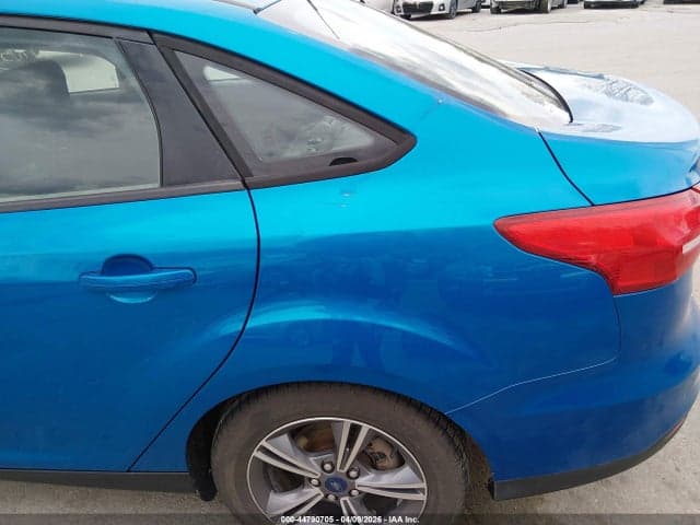 2017 FORD FOCUS SE 13