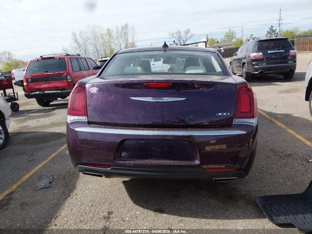 2020 CHRYSLER 300 TOURING 17