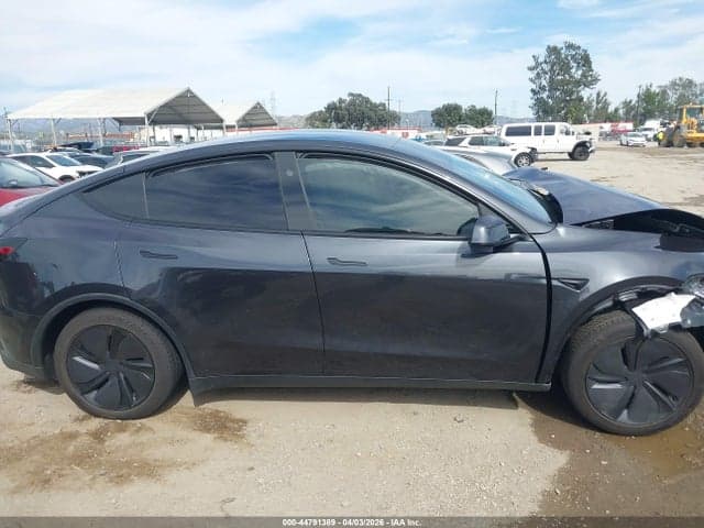 2026 TESLA MODEL Y PREMIUM REAR-WHEEL DRIVE/STANDARD REAR-WHEEL DRIVE 12