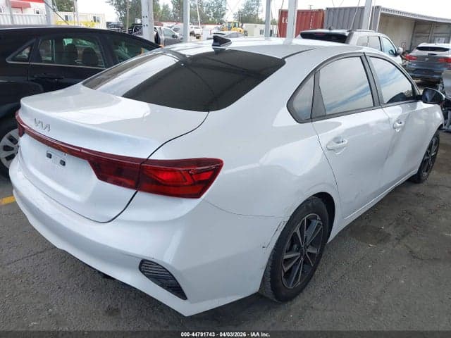 2023 KIA FORTE LXS 4