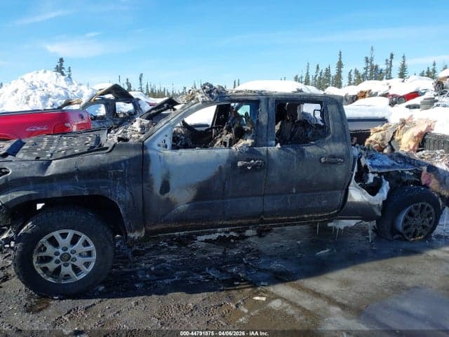 2025 TOYOTA TACOMA SR5 6