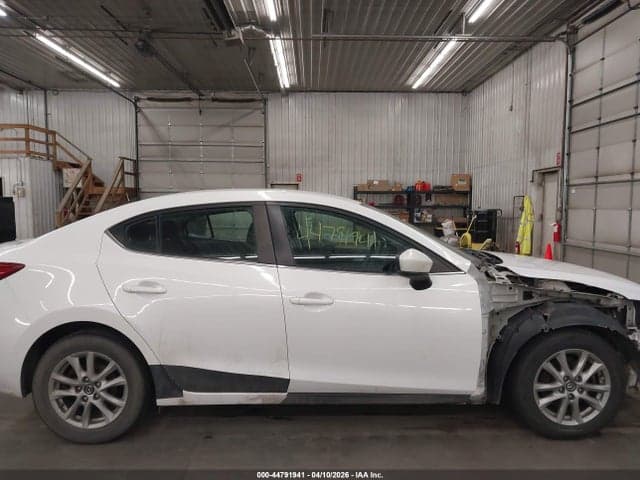 2018 MAZDA MAZDA3 SPORT 14
