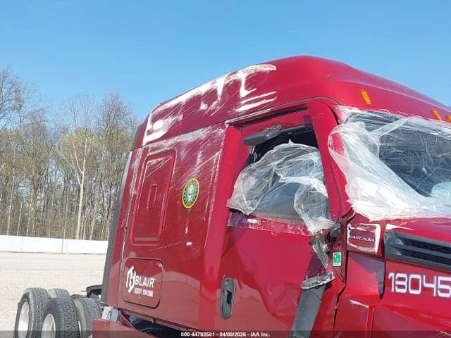 2023 FREIGHTLINER NEW CASCADIA 126 12