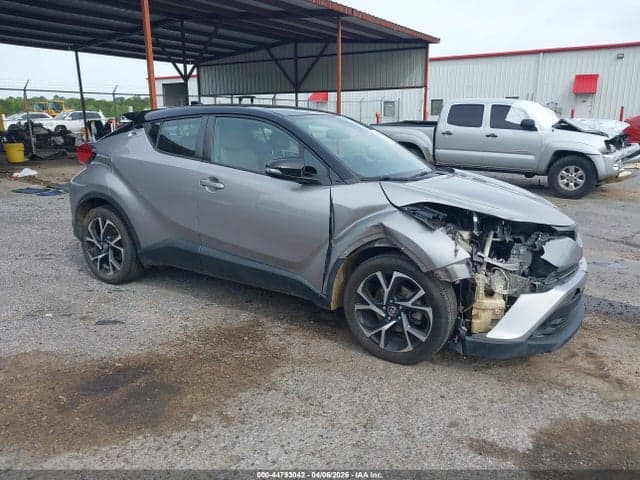 2019 TOYOTA C-HR 1