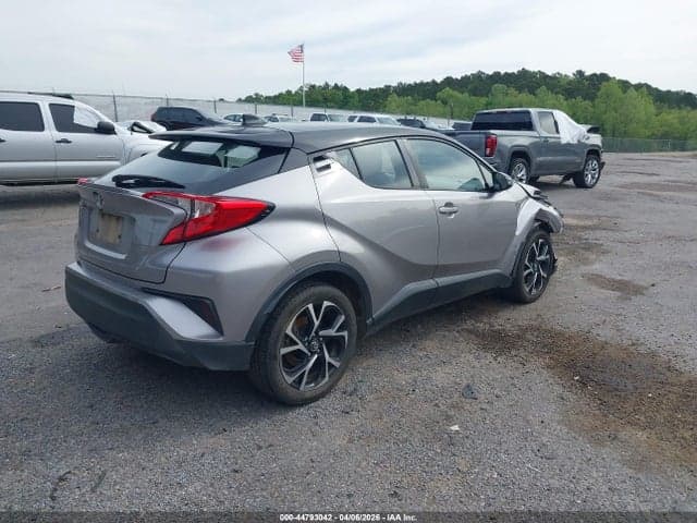 2019 TOYOTA C-HR 4