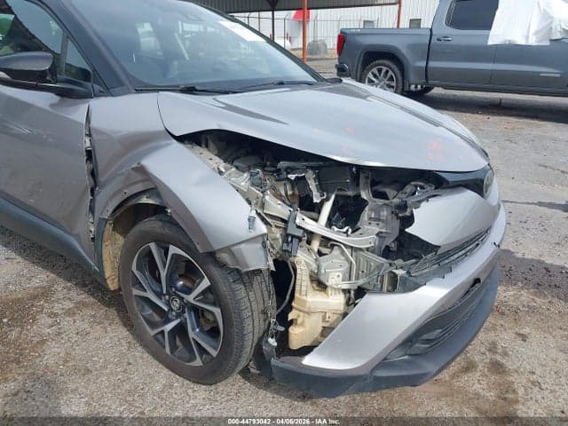 2019 TOYOTA C-HR 6