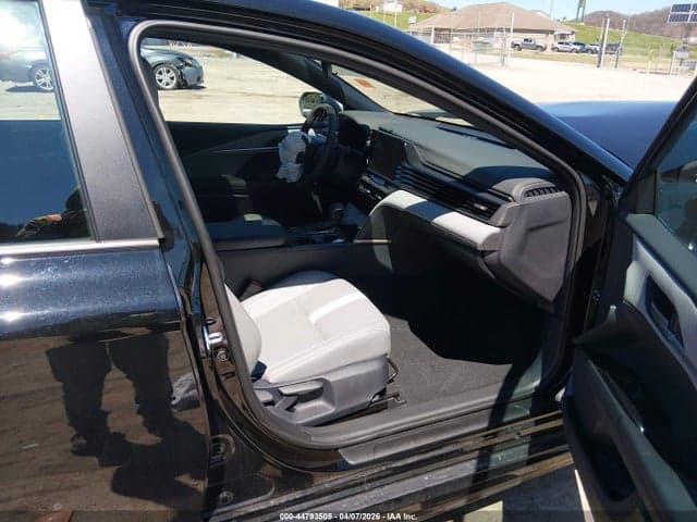 2026 TOYOTA CAMRY SE 5