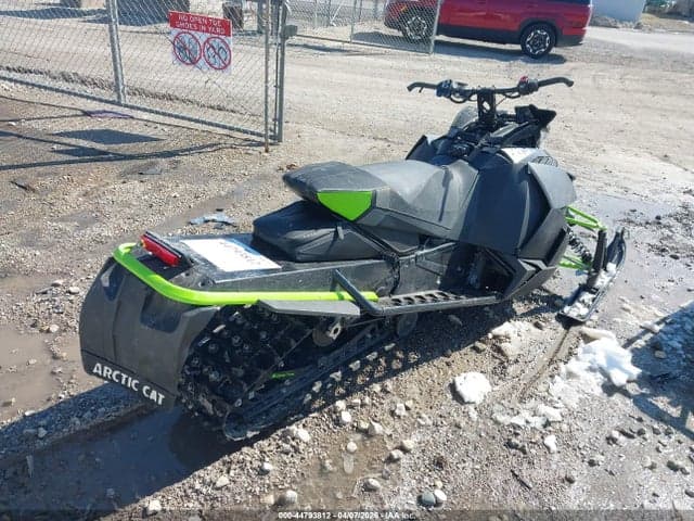 2017 ARCTIC CAT ZR 8000 4