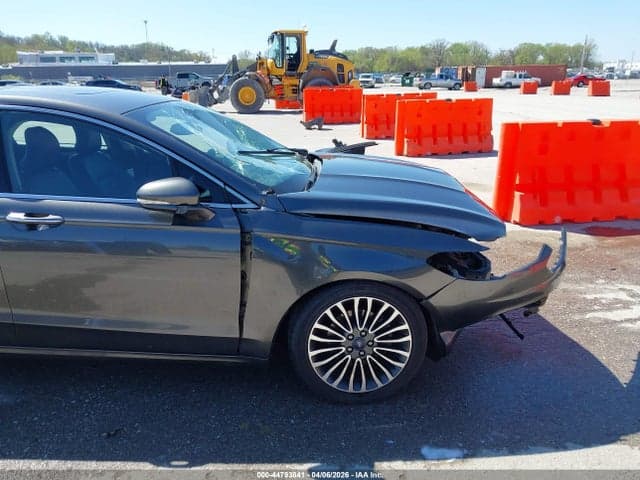 2017 FORD FUSION SE 18