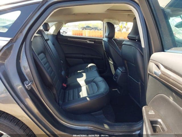 2017 FORD FUSION SE 8