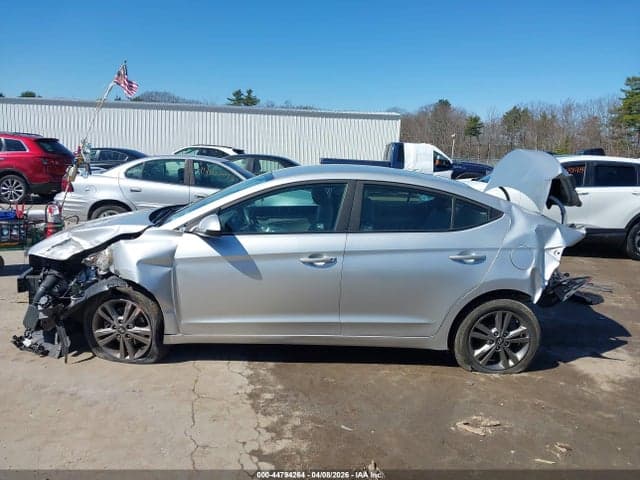 2017 HYUNDAI ELANTRA SE 14