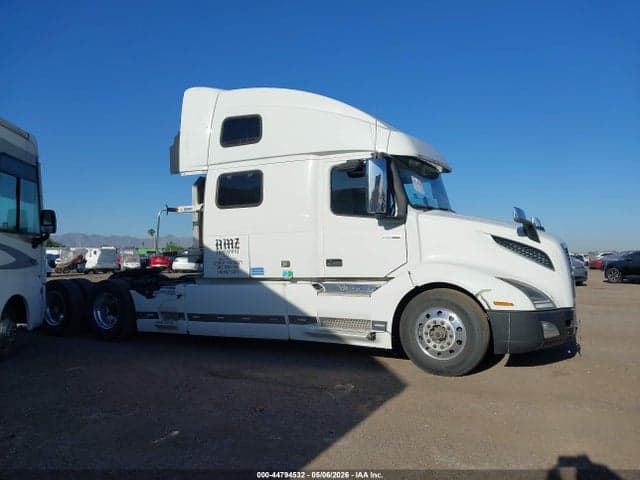 2019 VOLVO VNL 15