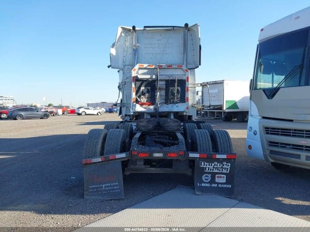 2019 VOLVO VNL 17