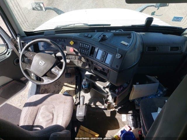2019 VOLVO VNL 20
