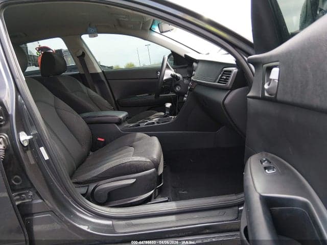 2017 KIA OPTIMA LX 5