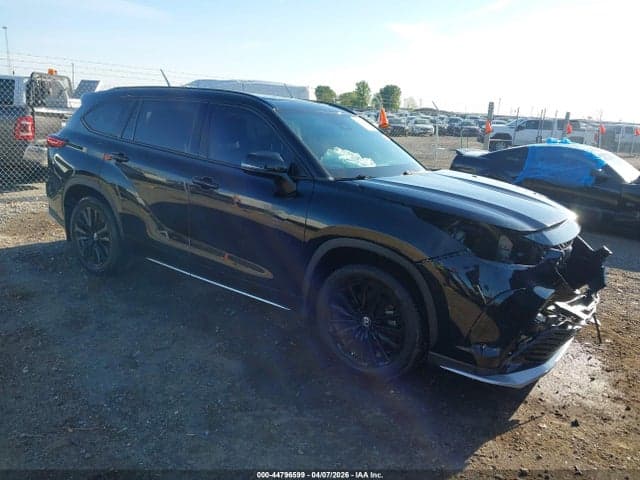 2023 TOYOTA HIGHLANDER XSE 1
