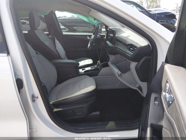 2024 FORD ESCAPE PHEV 5