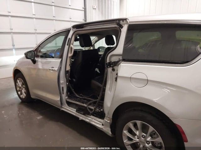2024 CHRYSLER PACIFICA TOURING L AWD 6