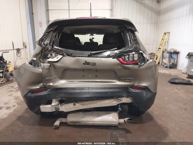 2019 JEEP CHEROKEE LIMITED 4X4 17