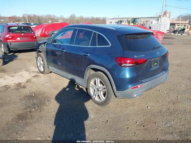 2021 MERCEDES-BENZ GLA 250 4MATIC 3
