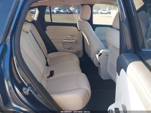 2021 MERCEDES-BENZ GLA 250 4MATIC 8
