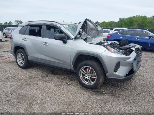 2019 TOYOTA RAV4 LE 1