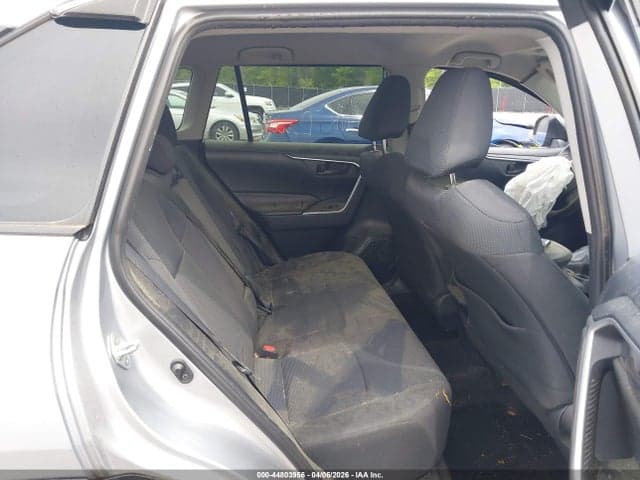 2019 TOYOTA RAV4 LE 8