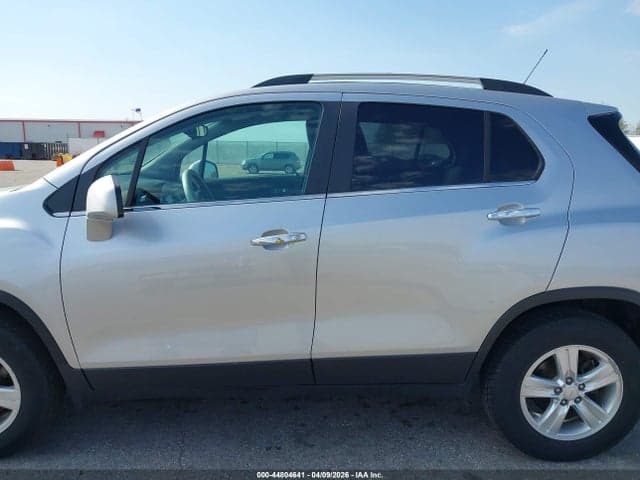 2019 CHEVROLET TRAX LT 14