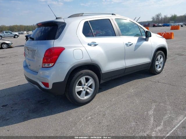 2019 CHEVROLET TRAX LT 4
