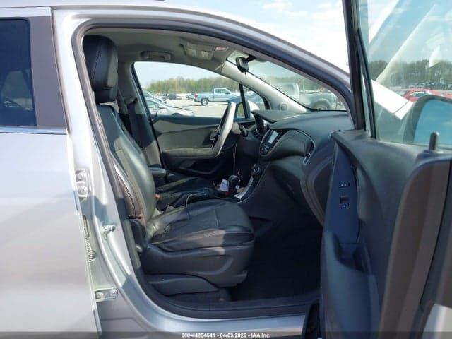 2019 CHEVROLET TRAX LT 5