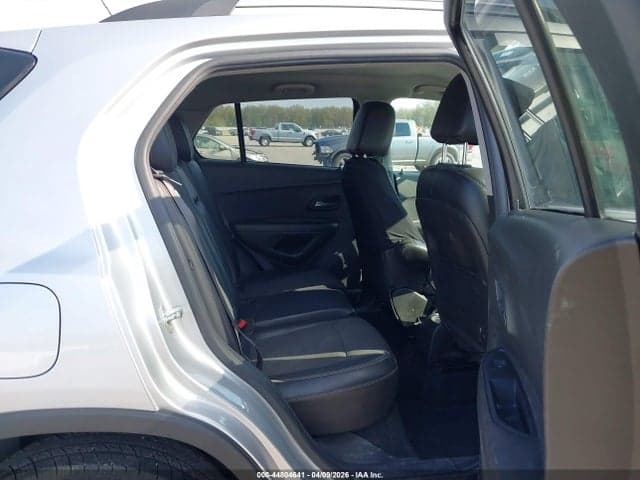 2019 CHEVROLET TRAX LT 8