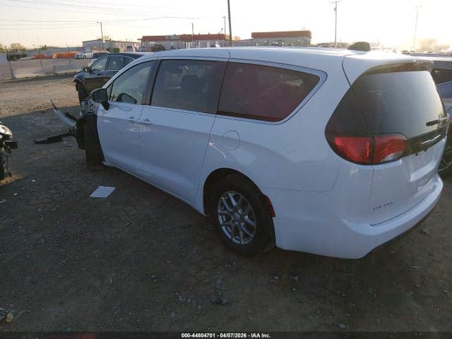 2025 CHRYSLER VOYAGER LX 3