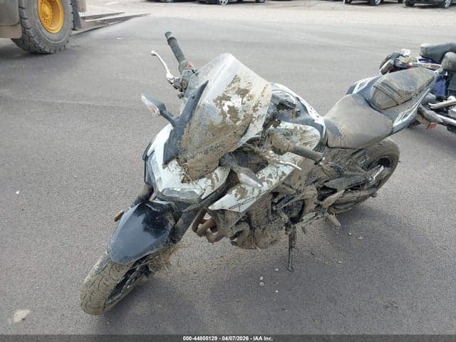 2022 KAWASAKI ZR900 - 1
