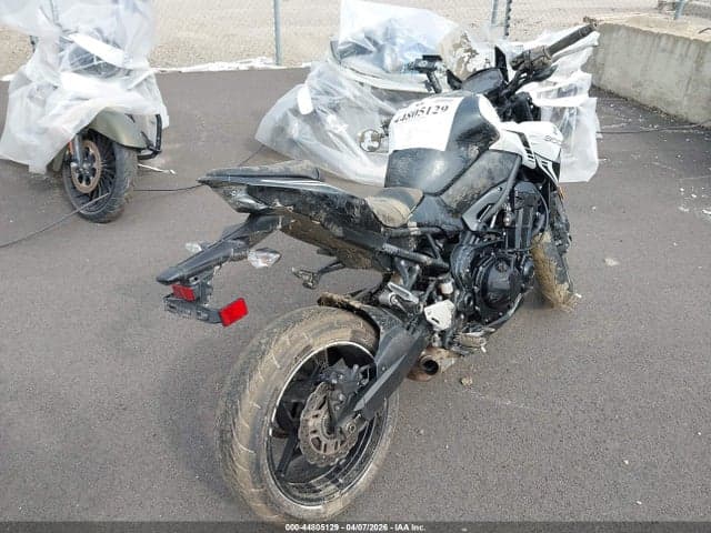2022 KAWASAKI ZR900 3