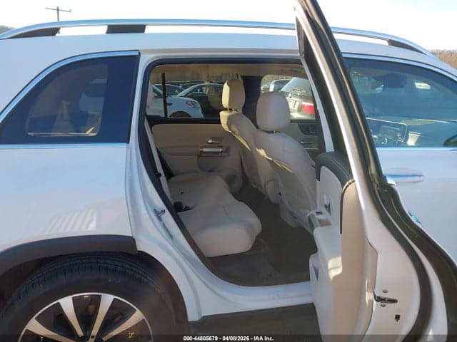 2021 MERCEDES-BENZ GLB 250 4MATIC 8