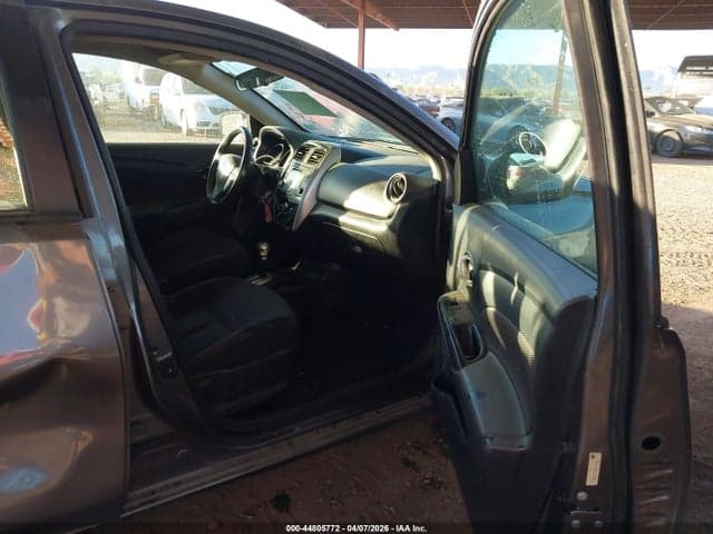 2018 NISSAN VERSA 1.6 SV 5