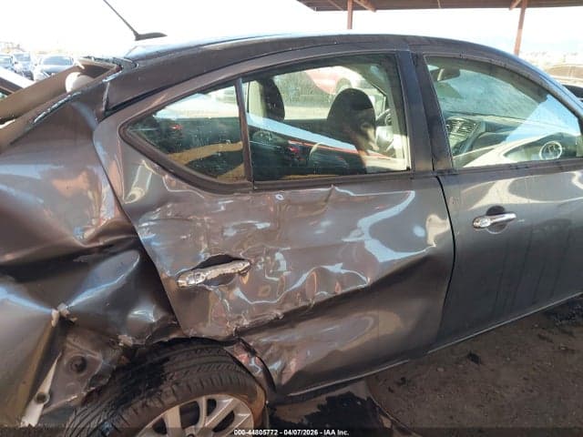 2018 NISSAN VERSA 1.6 SV 8