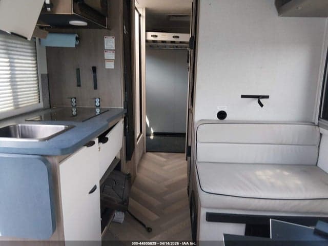 2024 FORD TRANSIT-350 CUTAWAY 6