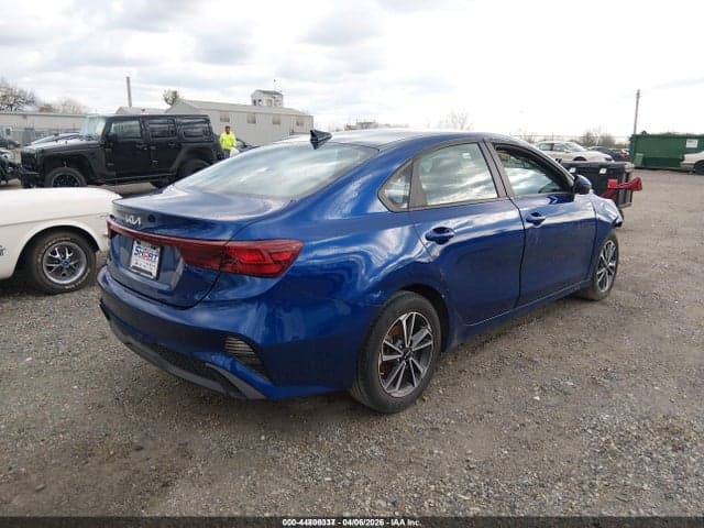 2024 KIA FORTE LXS 4