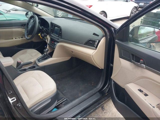 2017 HYUNDAI ELANTRA SE 5