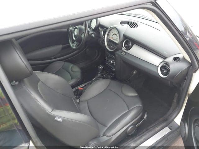 2012 MINI COOPER 5