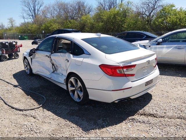 2018 HONDA ACCORD TOURING 3