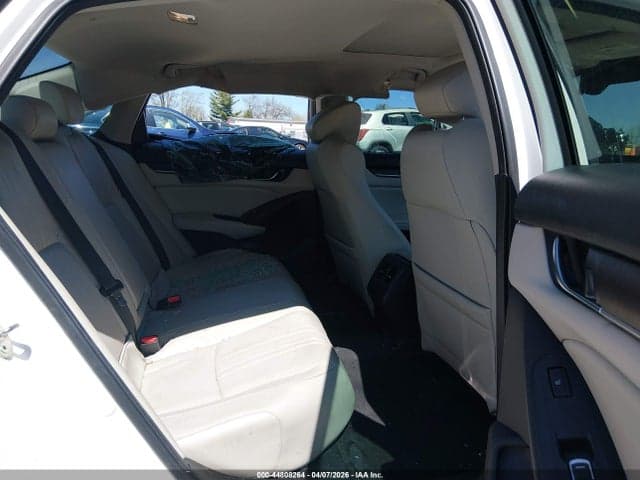 2018 HONDA ACCORD TOURING 8