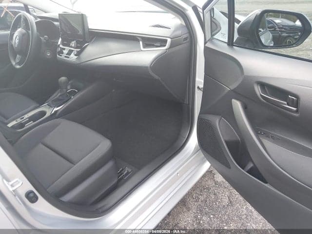 2025 TOYOTA COROLLA LE 5
